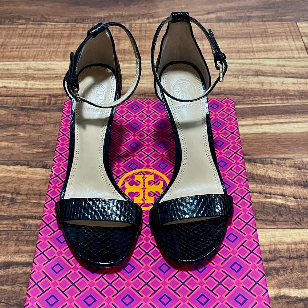 Tory Burch Black Textured Sandals - Picture 2 of 6
